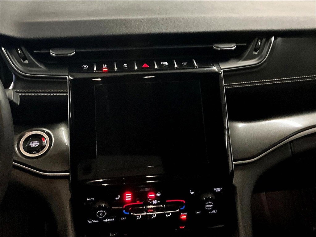 2022 Jeep Grand Cherokee L Laredo - Photo 19