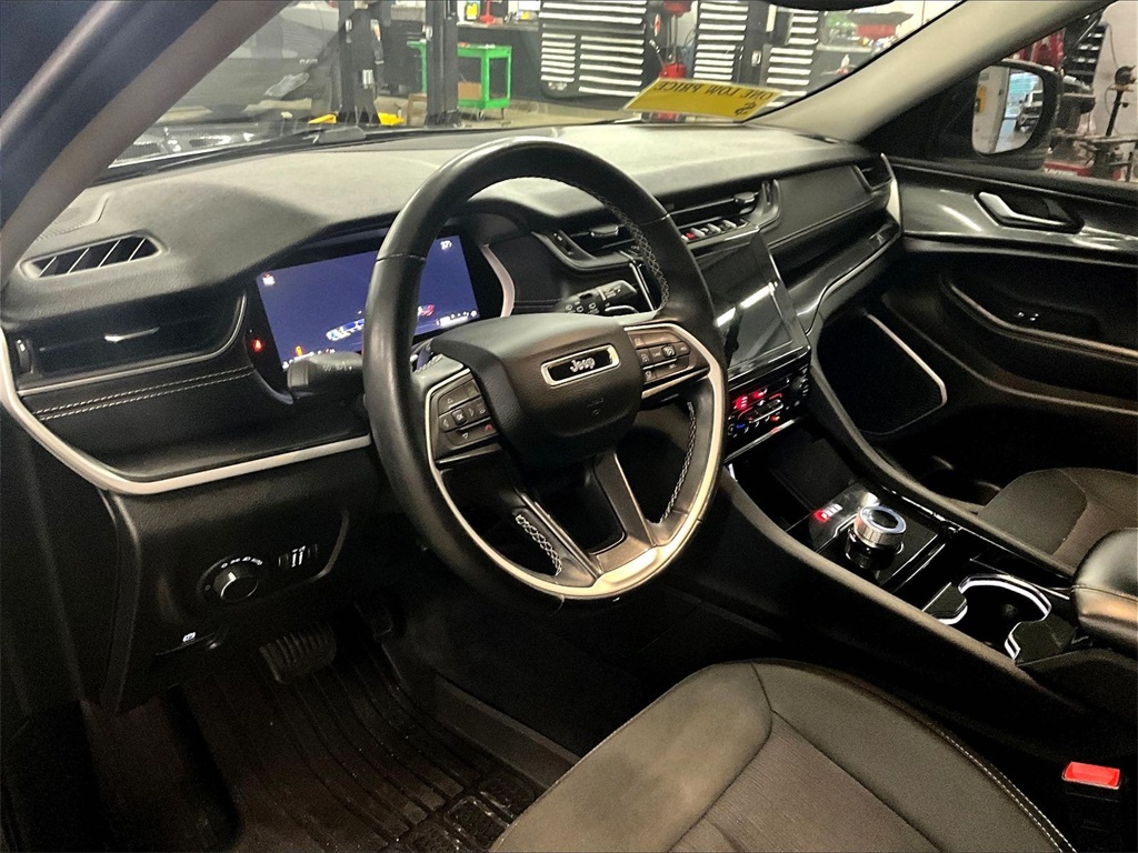 2022 Jeep Grand Cherokee L Laredo - Photo 8