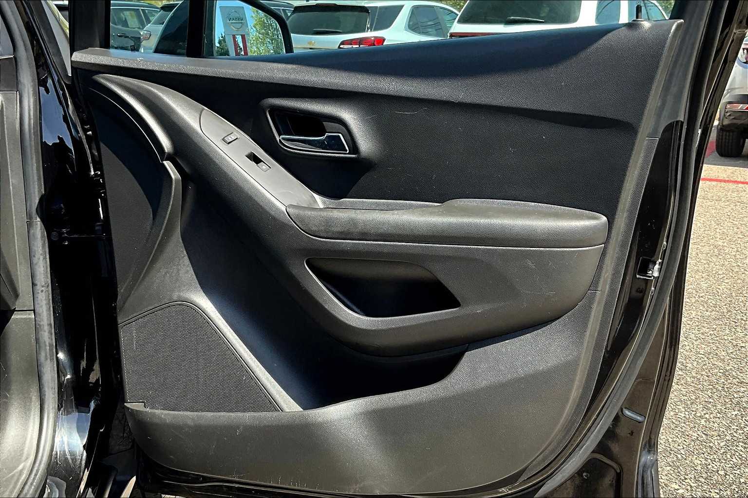2022 Chevrolet Trax LT - Photo 12