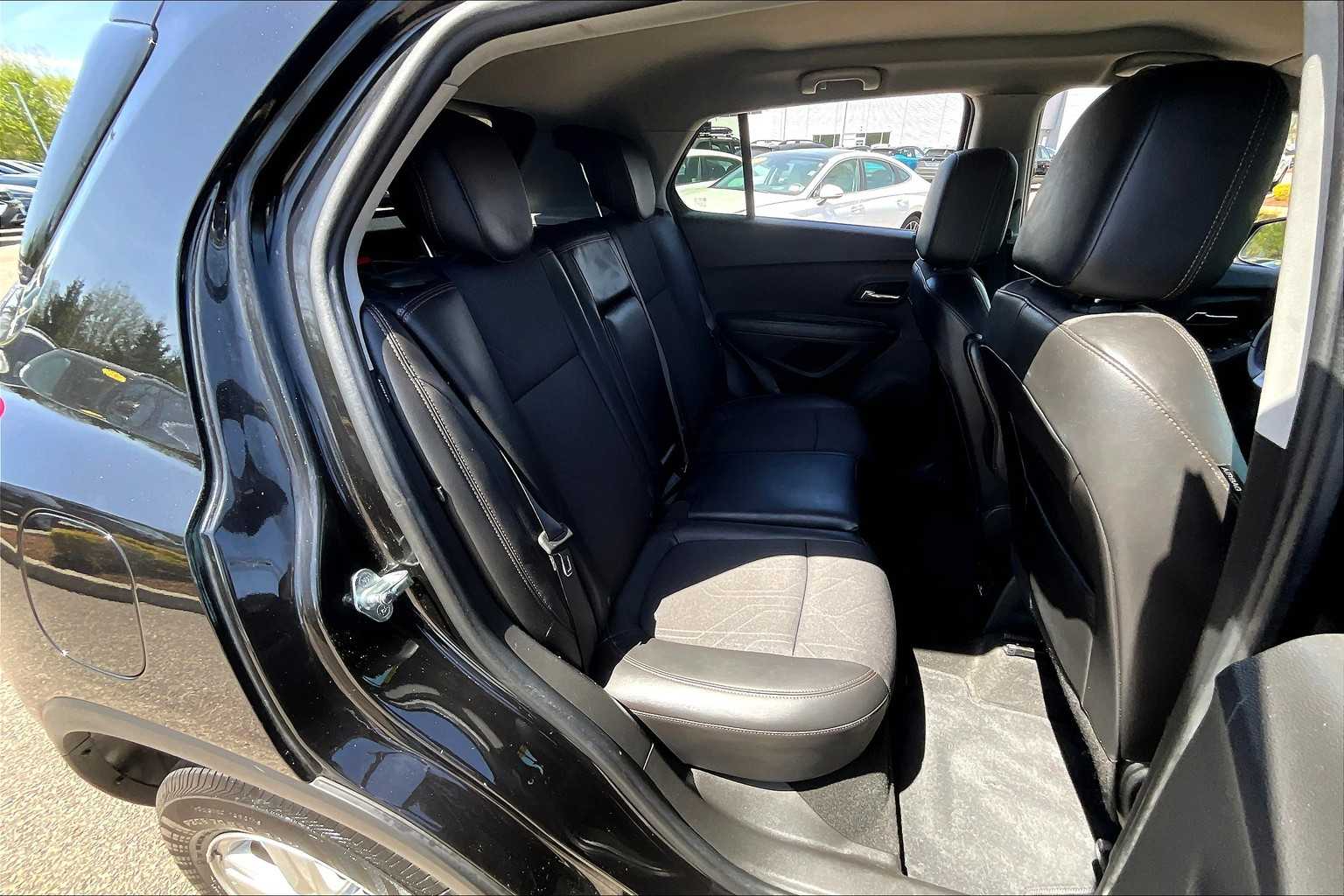 2022 Chevrolet Trax LT - Photo 16