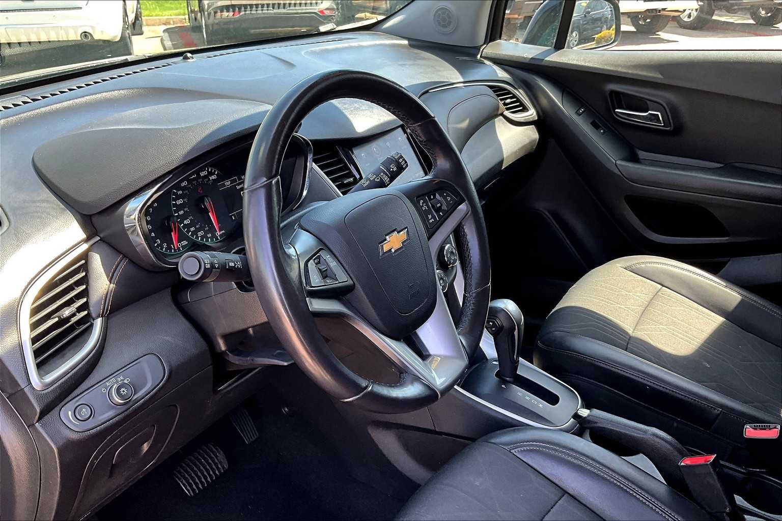 2022 Chevrolet Trax LT - Photo 8