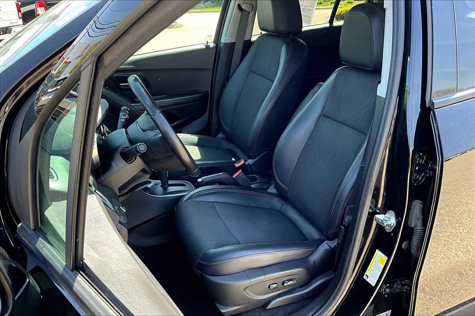 2022 Chevrolet Trax LT - Photo 10