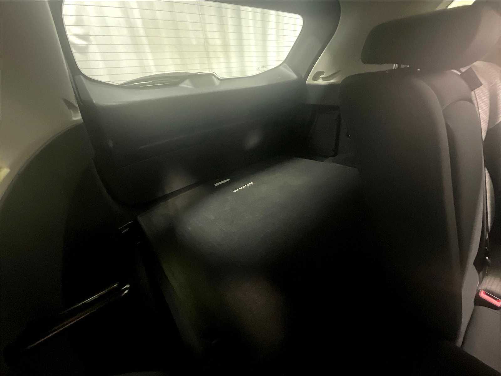 2023 Nissan Rogue SV - Photo 17
