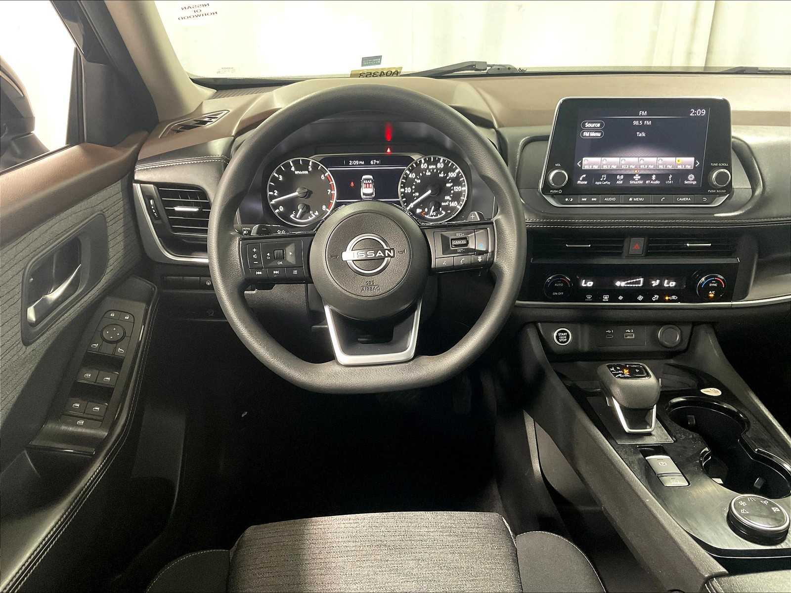 2023 Nissan Rogue SV - Photo 18