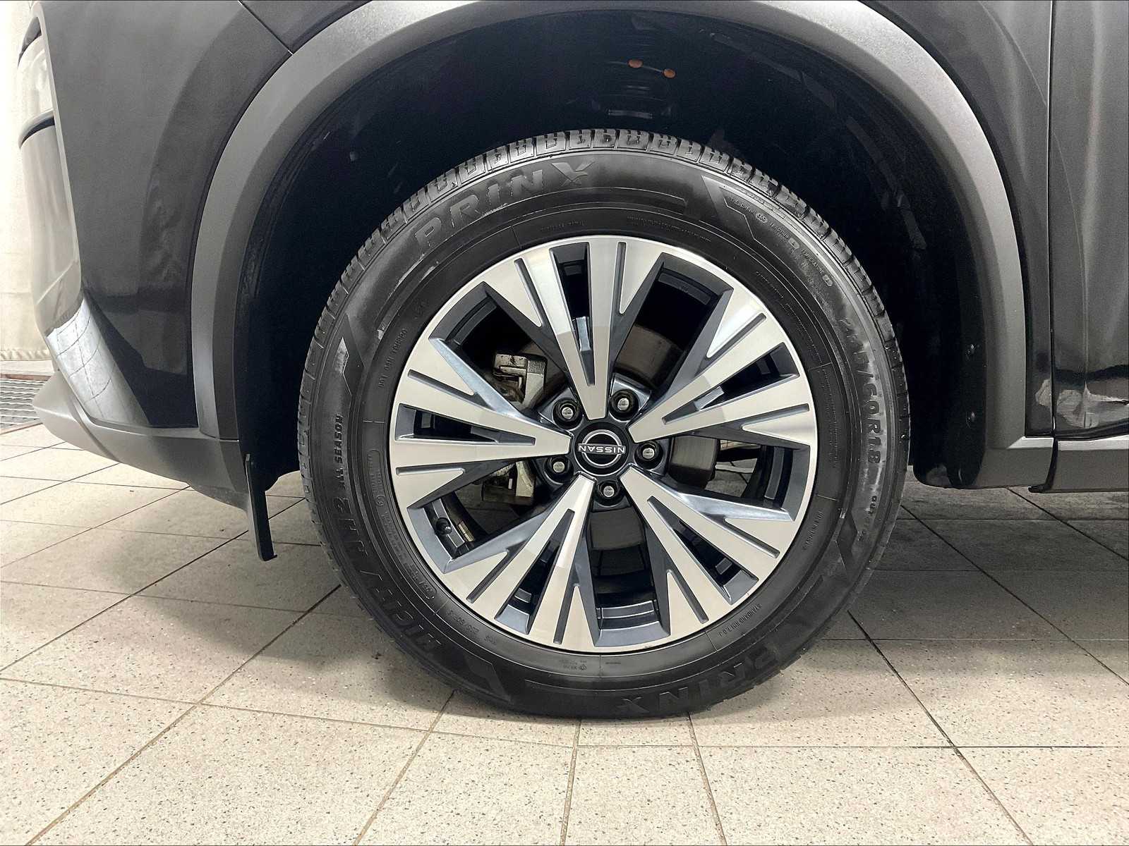 2023 Nissan Rogue SV - Photo 7