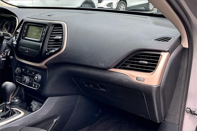 2017 Jeep Cherokee Latitude - Photo 17