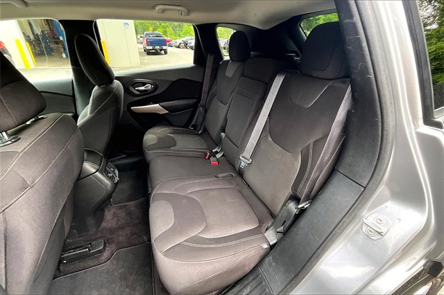 2017 Jeep Cherokee Latitude - Photo 21