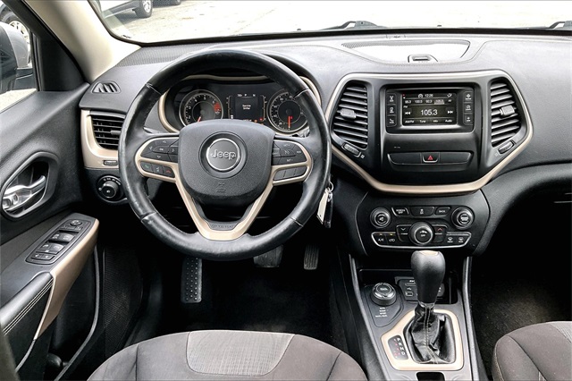 2017 Jeep Cherokee Latitude - Photo 5