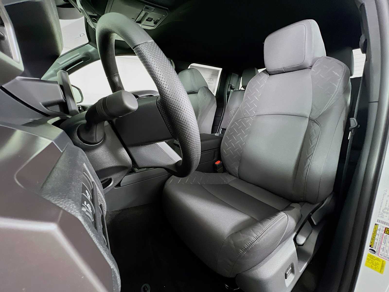 2025 Toyota Tacoma SR5 - Photo 12