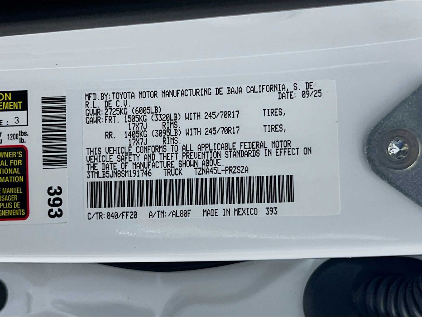 2025 Toyota Tacoma SR5 - Photo 19