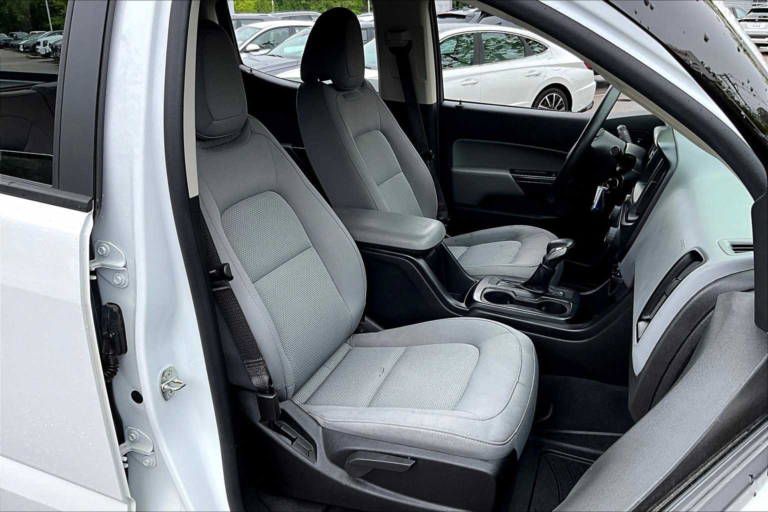 2022 Chevrolet Colorado 4WD Work Truck - Photo 11