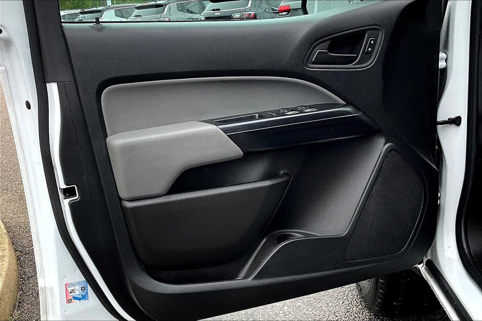 2022 Chevrolet Colorado 4WD Work Truck - Photo 9