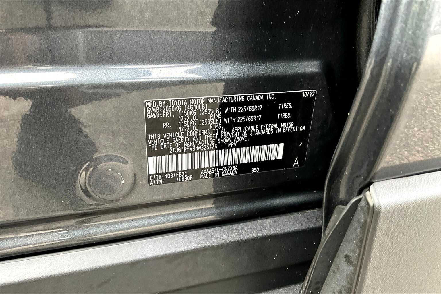 2022 Toyota RAV4 LE - Photo 36
