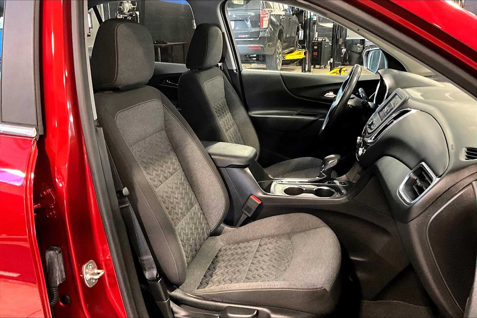2022 Chevrolet Equinox LT - Photo 11