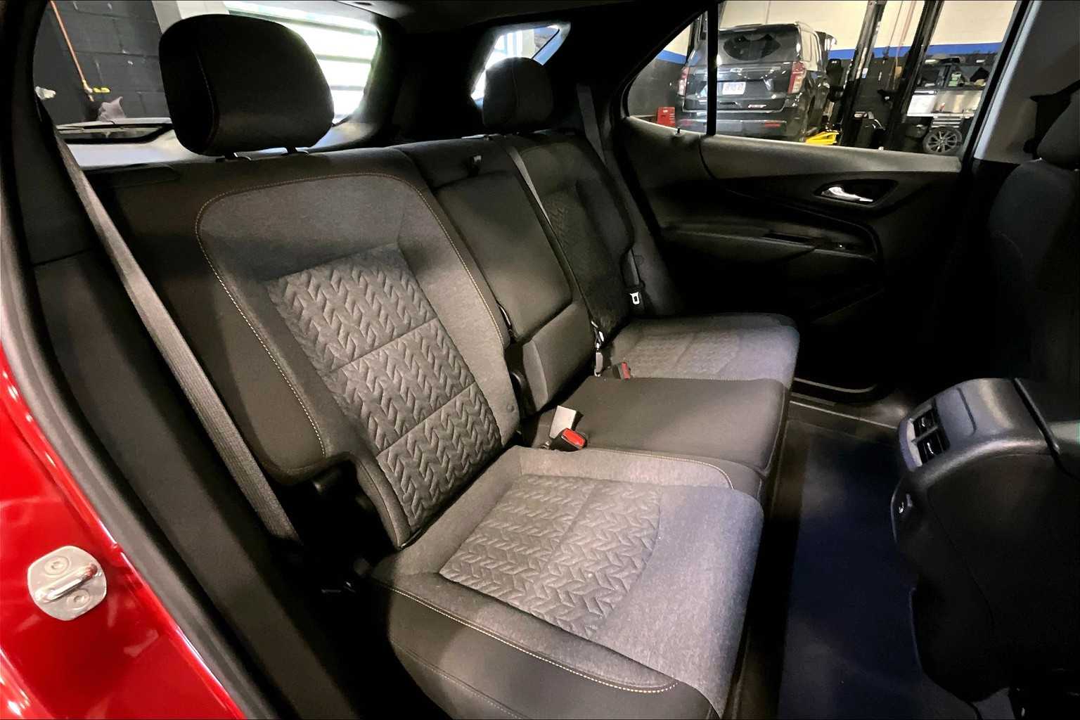 2022 Chevrolet Equinox LT - Photo 16
