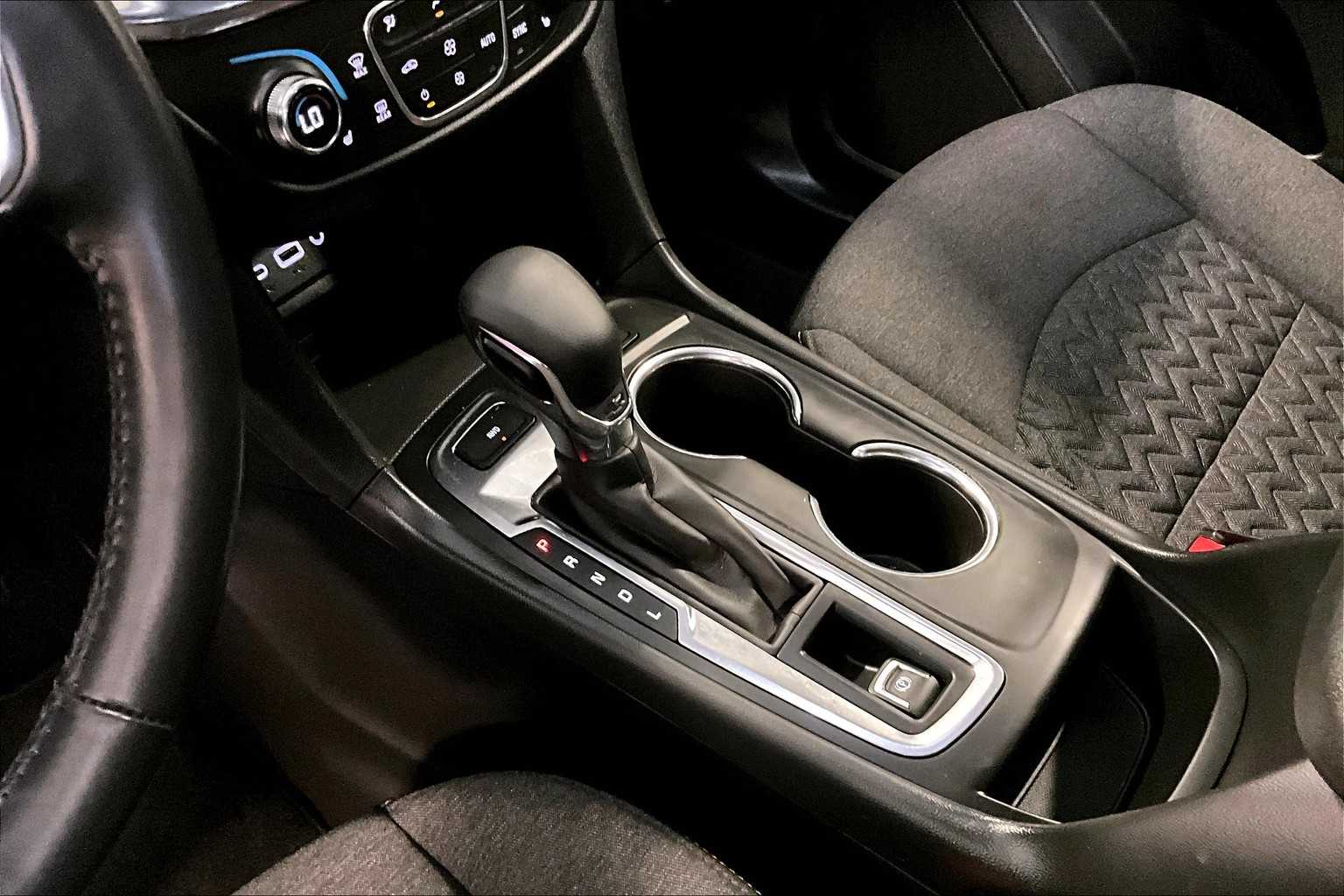2022 Chevrolet Equinox LT - Photo 21