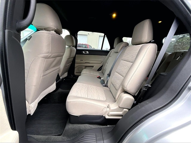 2015 Ford Explorer Base - Photo 21