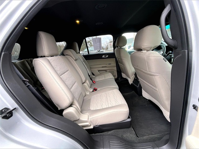 2015 Ford Explorer Base - Photo 22