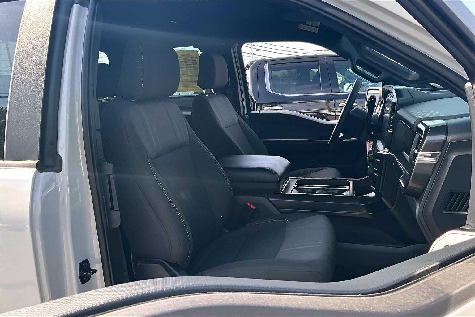 2024 Ford F-150 STX - Photo 11