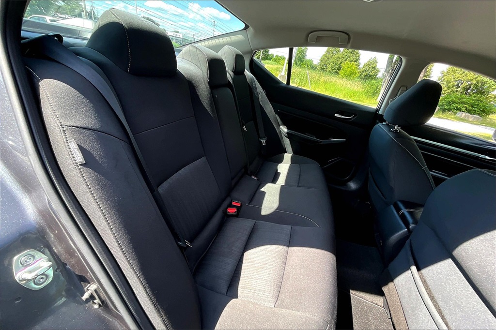 2021 Nissan Altima 2.5 SV - Photo 16