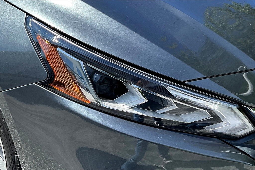 2021 Nissan Altima 2.5 SV - Photo 33