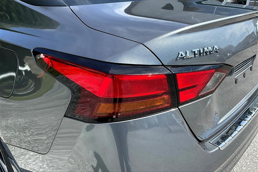 2021 Nissan Altima 2.5 SV - Photo 34