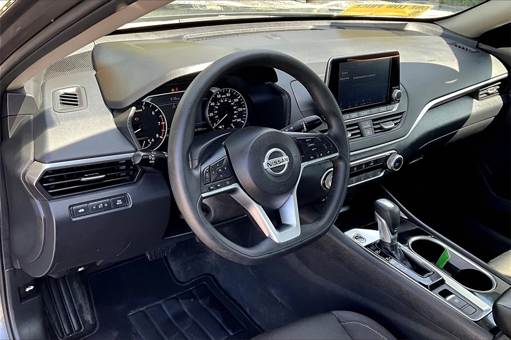 2021 Nissan Altima 2.5 SV - Photo 8