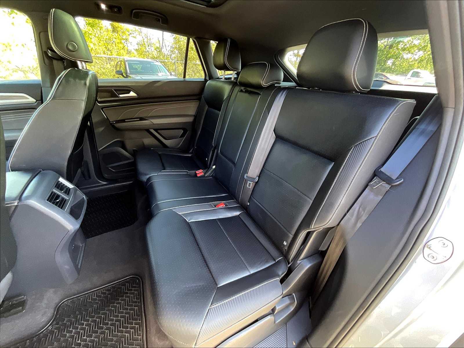 2022 Volkswagen Atlas Cross Sport 2.0T SE w/Technology - Photo 15