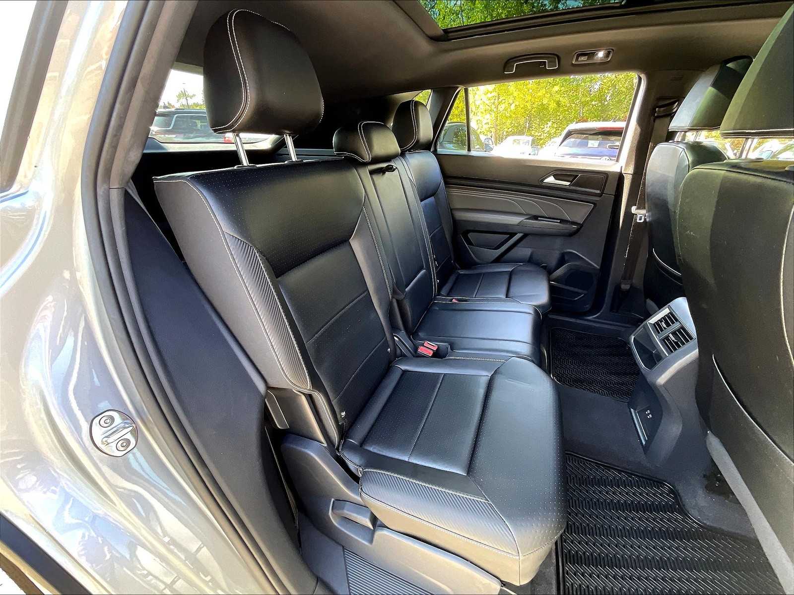 2022 Volkswagen Atlas Cross Sport 2.0T SE w/Technology - Photo 16