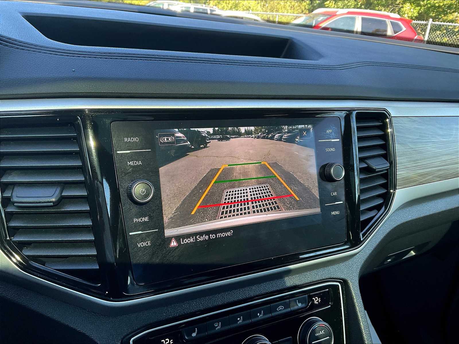 2022 Volkswagen Atlas Cross Sport 2.0T SE w/Technology - Photo 19