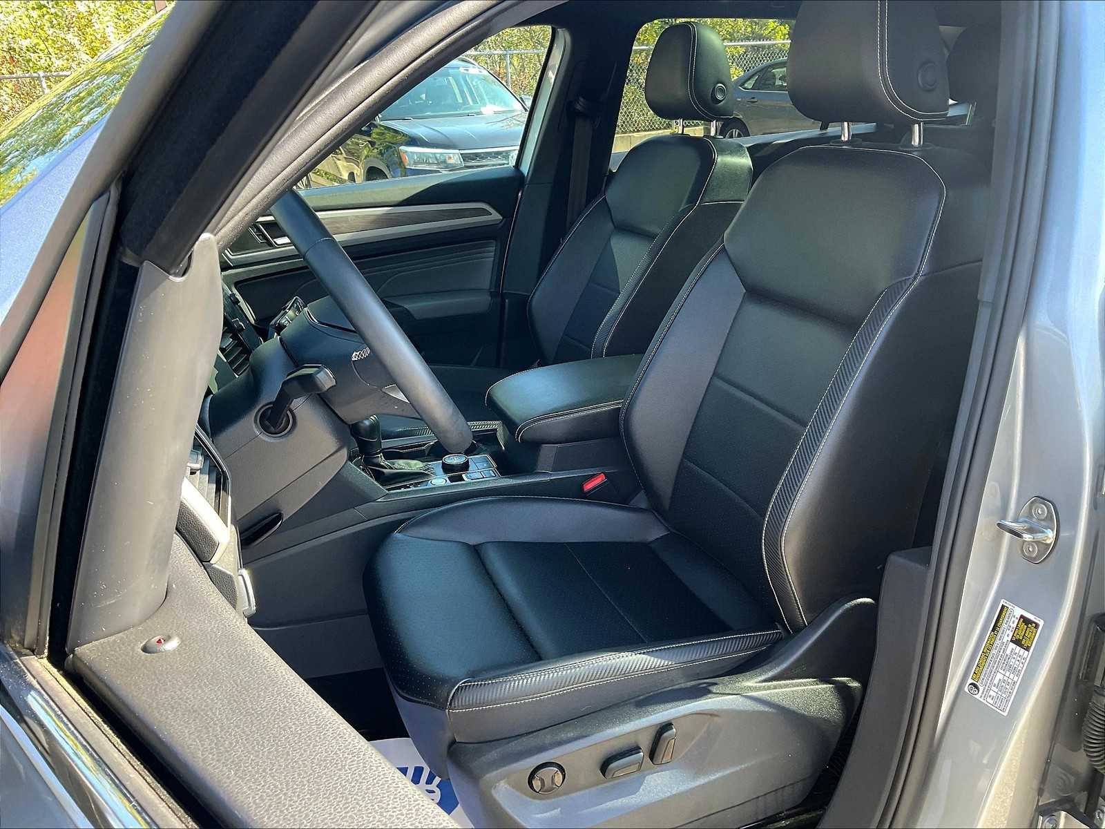 2022 Volkswagen Atlas Cross Sport 2.0T SE w/Technology - Photo 10