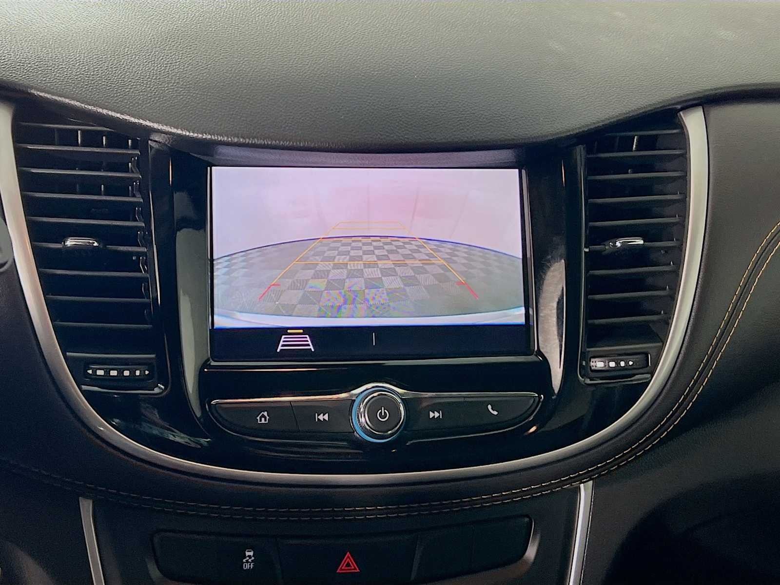 2022 Chevrolet Trax LS - Photo 13