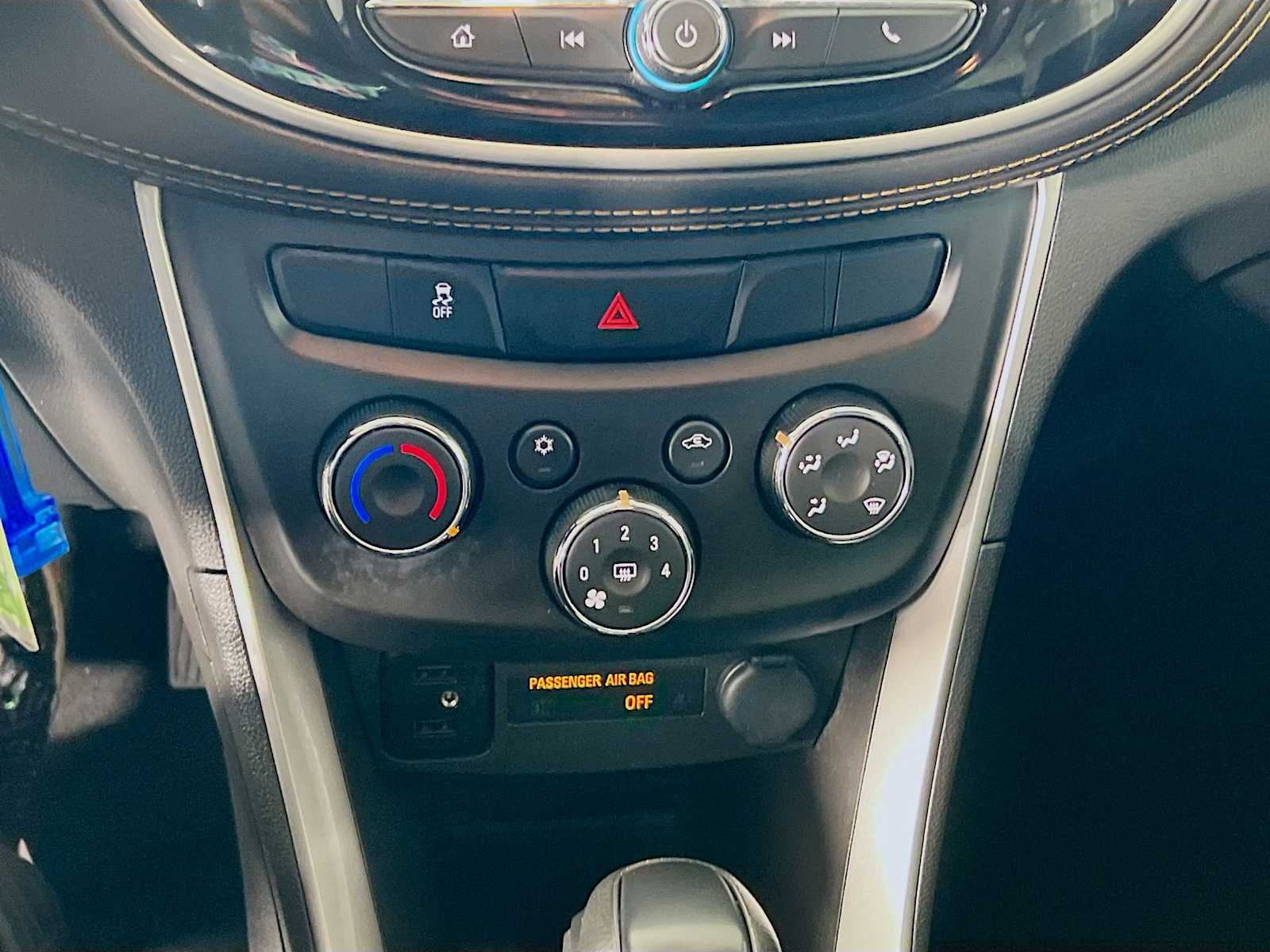 2022 Chevrolet Trax LS - Photo 15