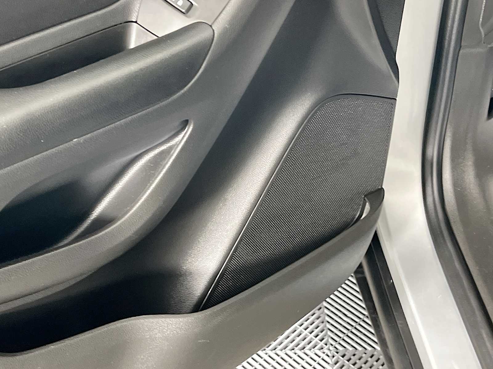 2022 Chevrolet Trax LS - Photo 18