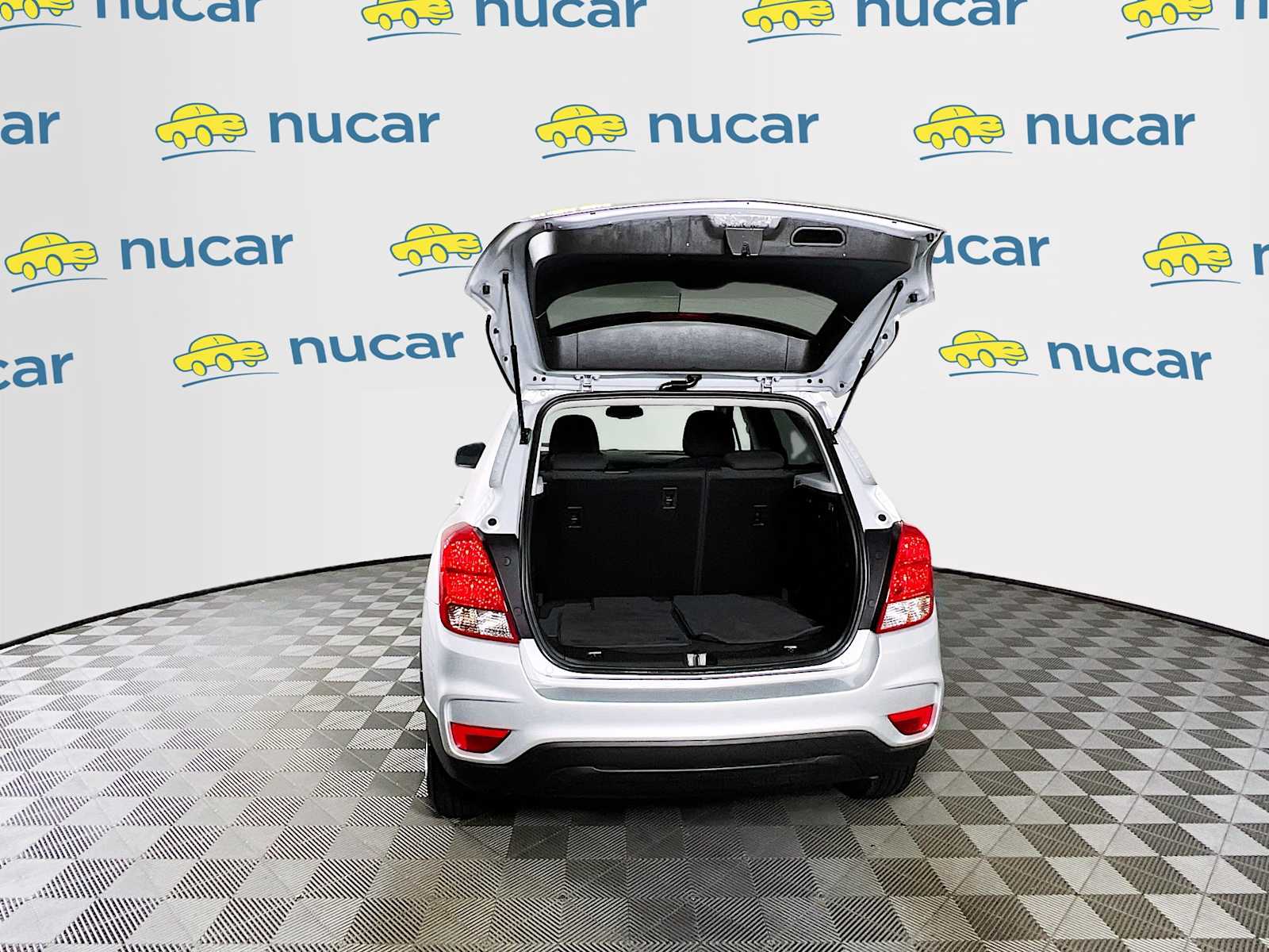 2022 Chevrolet Trax LS - Photo 24