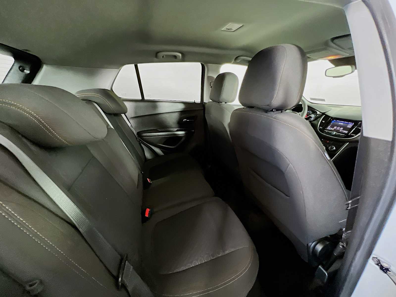 2022 Chevrolet Trax LS - Photo 25