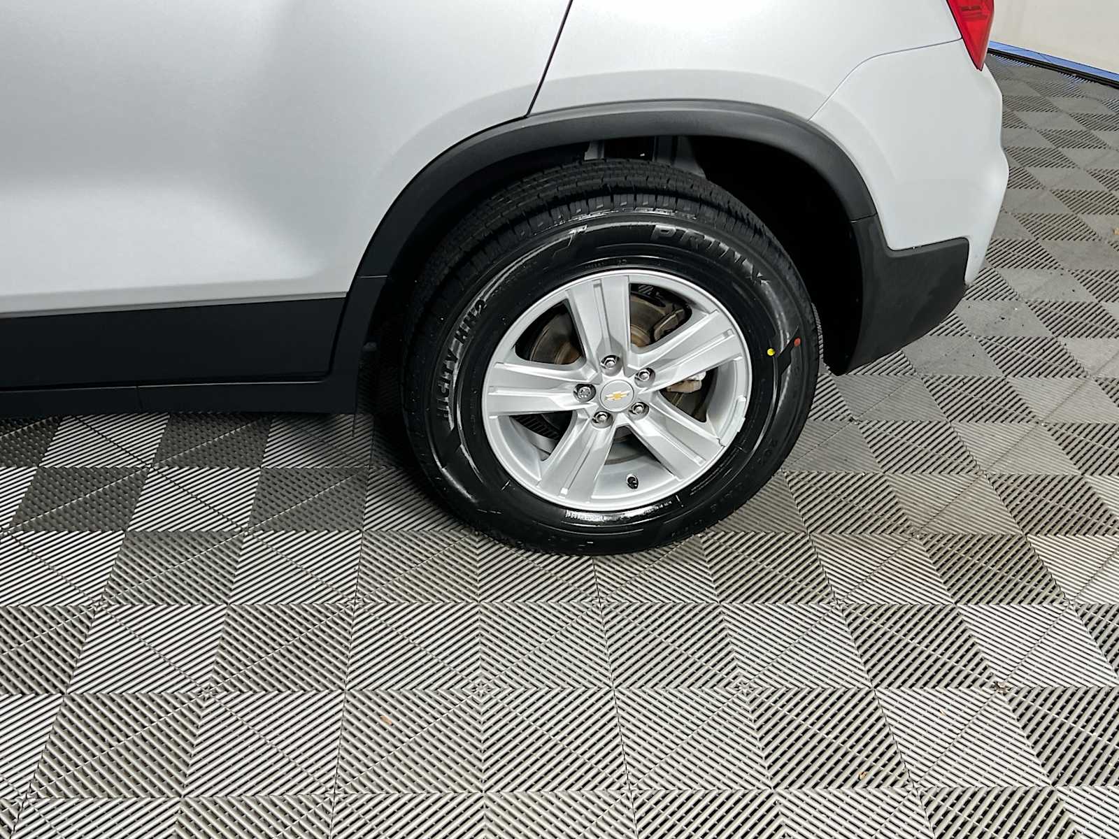 2022 Chevrolet Trax LS - Photo 29