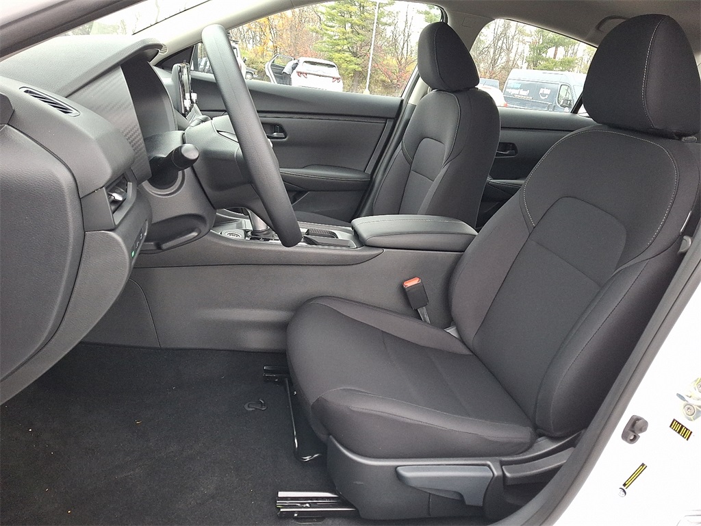 2025 Nissan Sentra S - Photo 9
