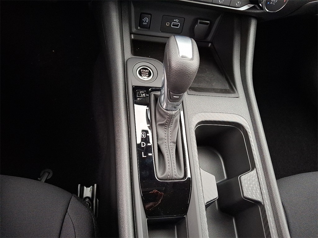 2025 Nissan Sentra S - Photo 10