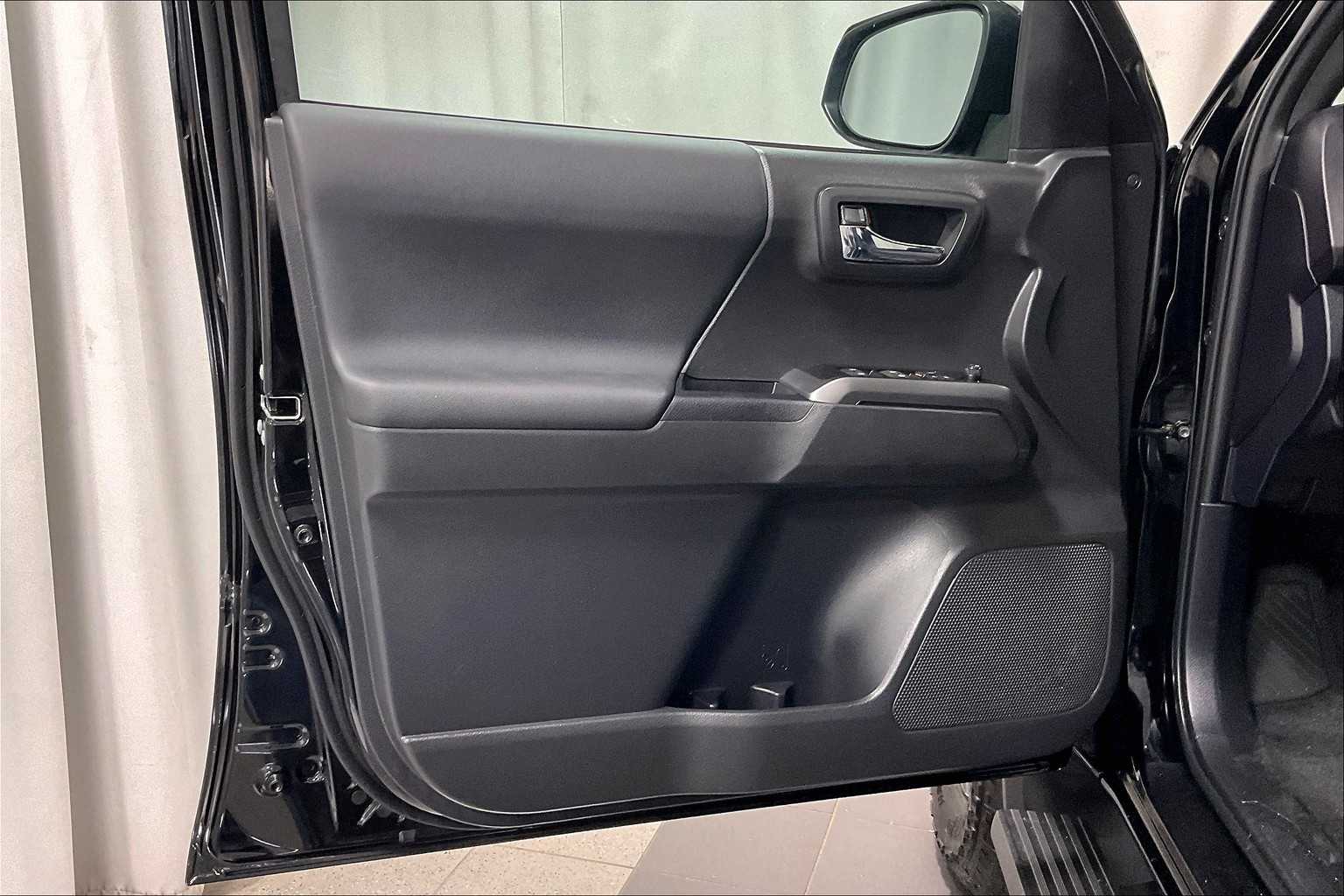 2023 Toyota Tacoma TRD Off Road - Photo 9