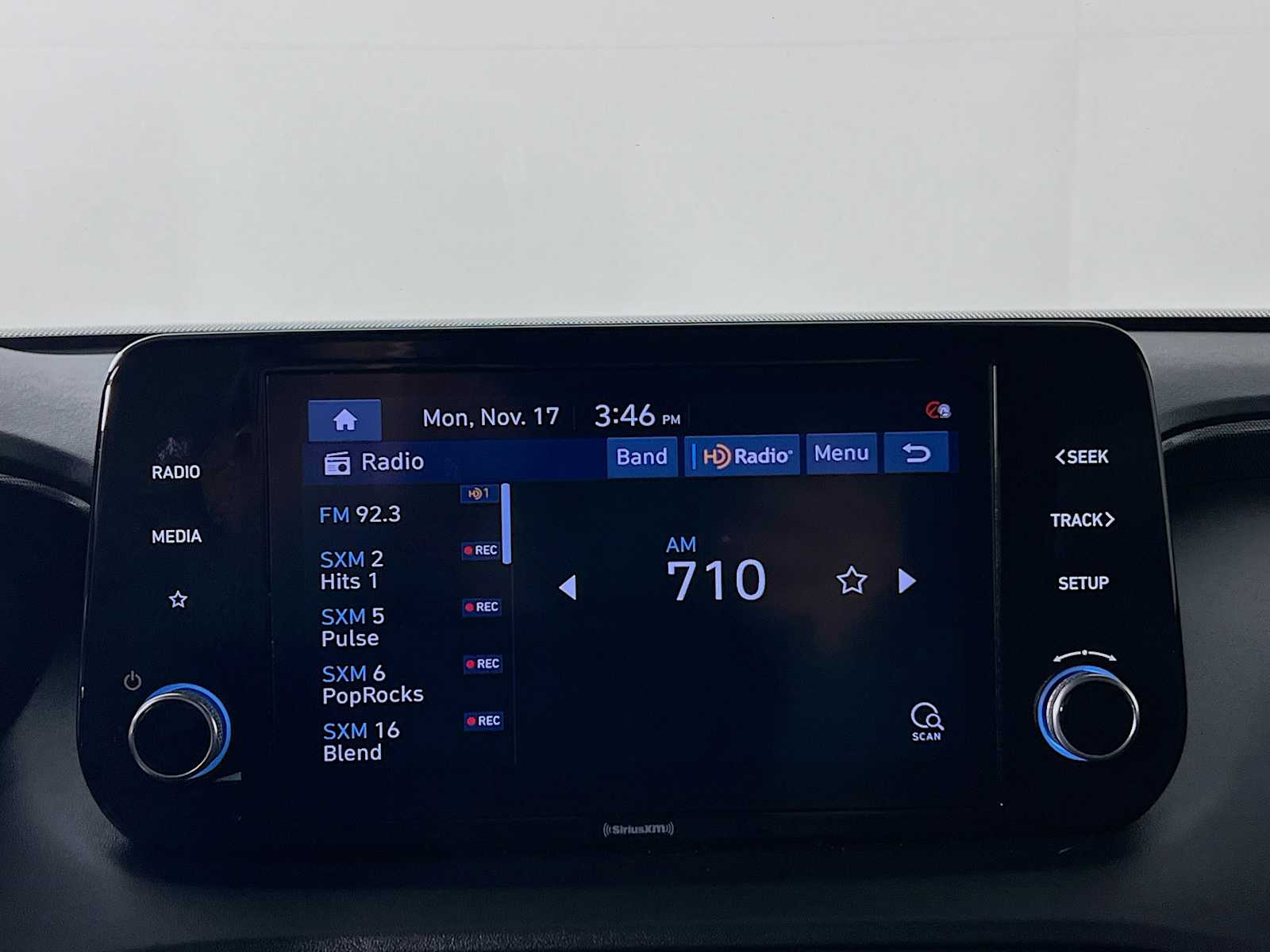 2022 Hyundai Santa Fe Hybrid Blue - Photo 14