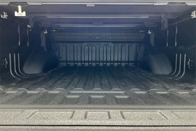 2022 Chevrolet Colorado ZR2 - Photo 23