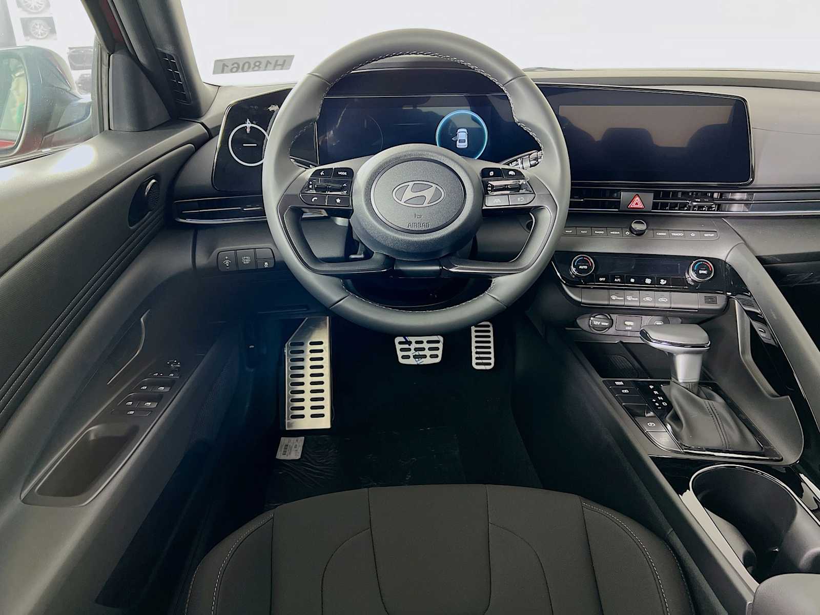 2025 Hyundai Elantra Hybrid SEL Sport - Photo 15