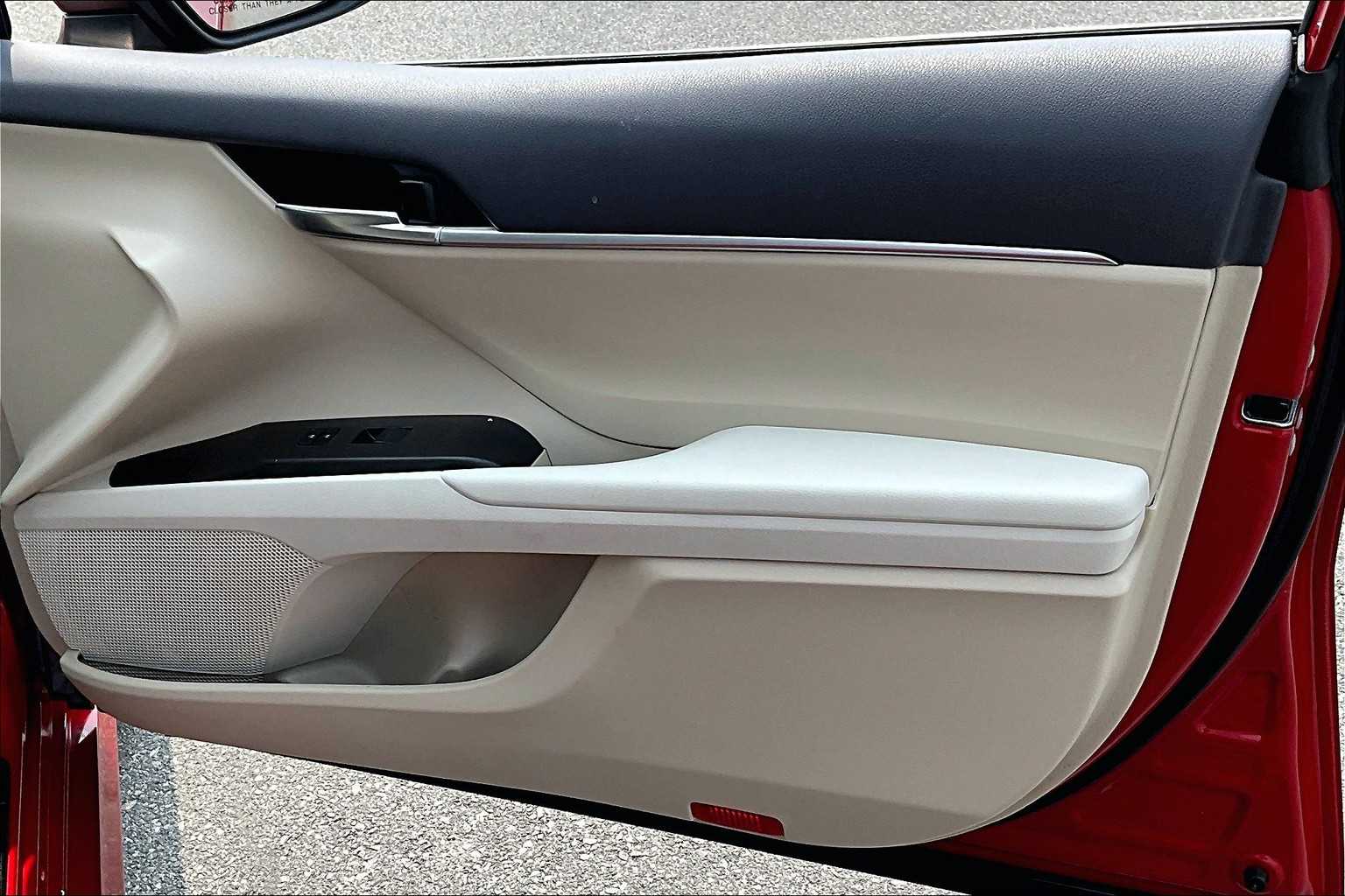 2024 Toyota Camry LE - Photo 11