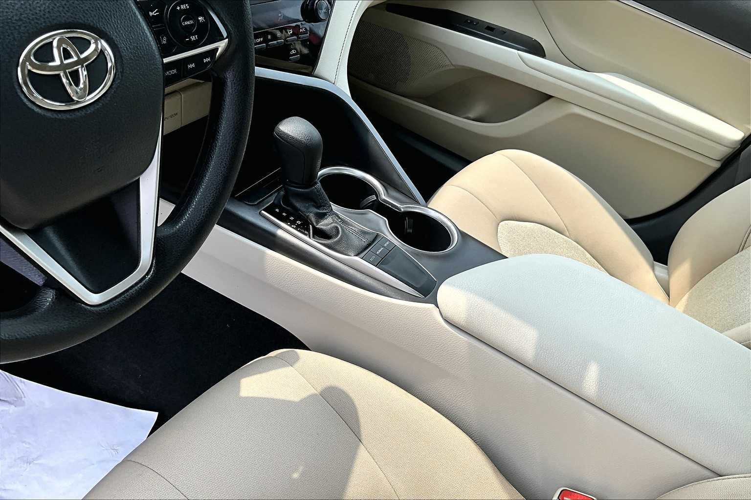 2024 Toyota Camry LE - Photo 19