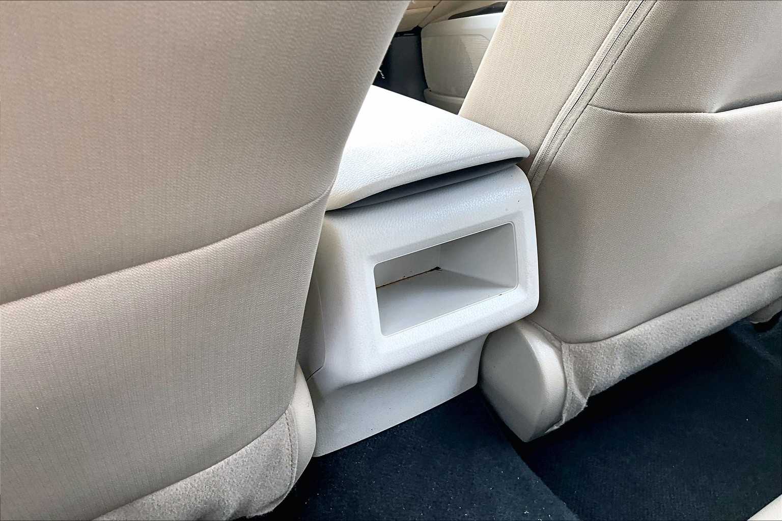2024 Toyota Camry LE - Photo 24