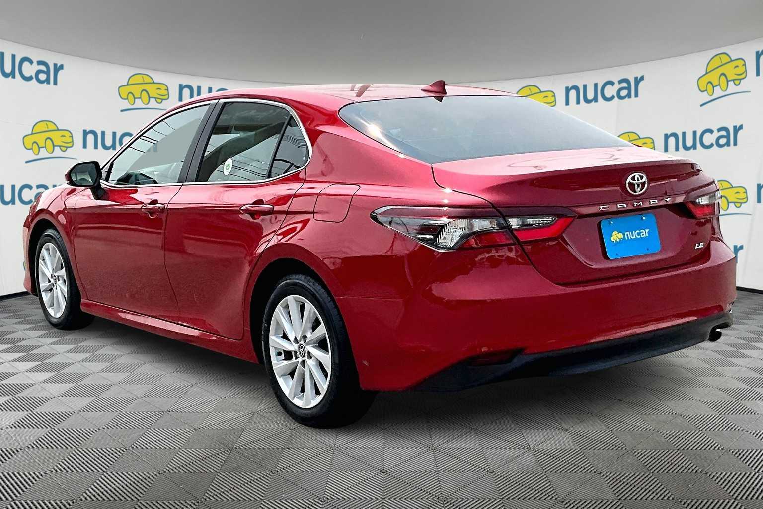 2024 Toyota Camry LE - Photo 4