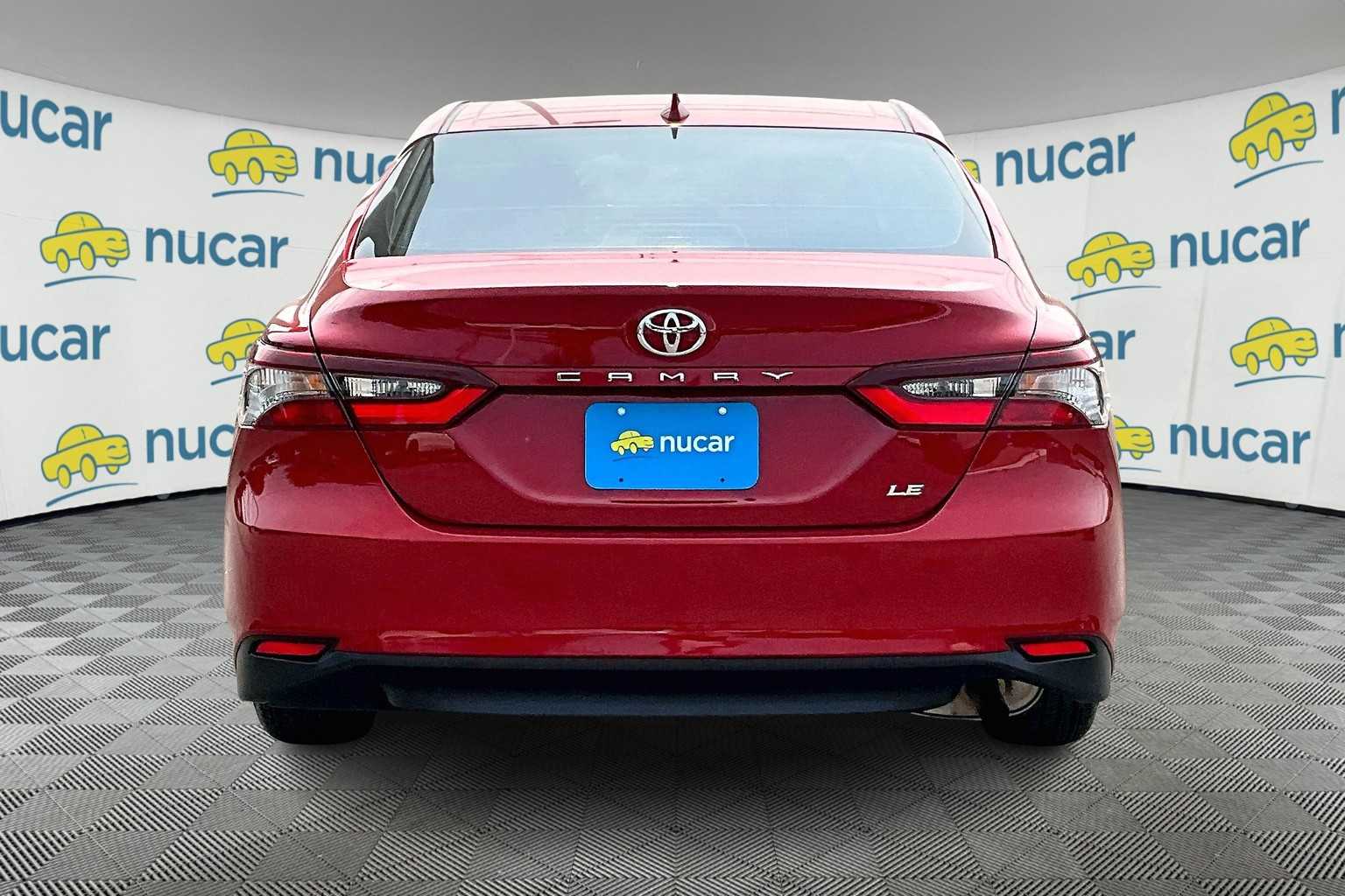 2024 Toyota Camry LE - Photo 5