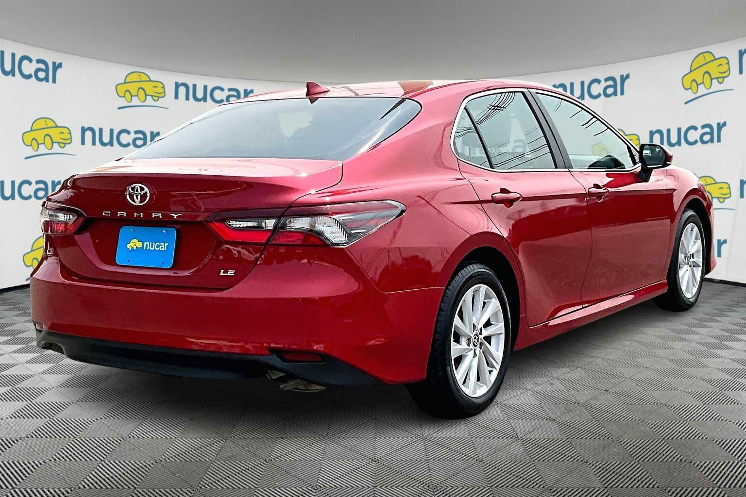 2024 Toyota Camry LE - Photo 6