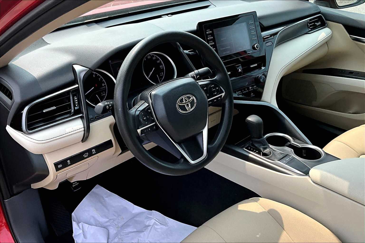2024 Toyota Camry LE - Photo 7